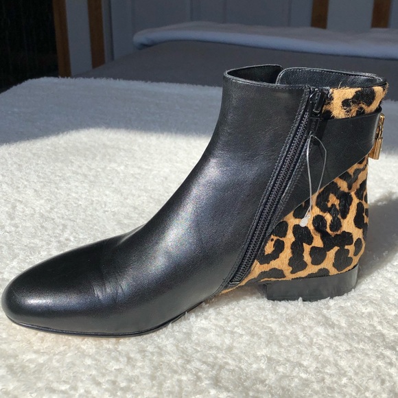 😍NEW‼️MK MICHAEL KORS WOMENS ANKLE BOOTS|Size 6M - Picture 5 of 8